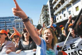 鲁山对付老赖：刘小姐被老赖拖欠货款